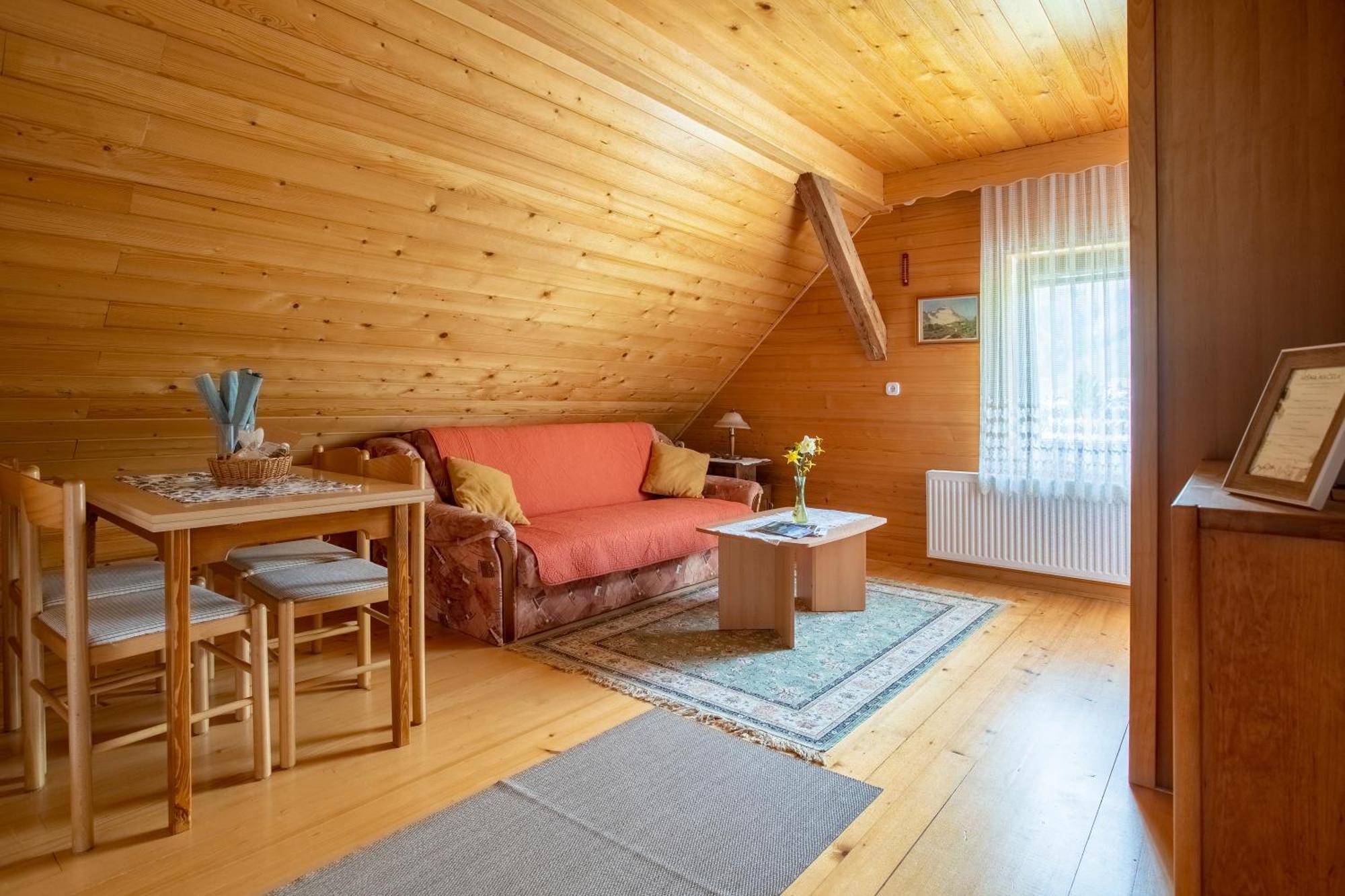 V Objemu Gora * Bohinj
